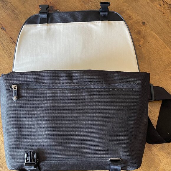 Booq Graphite | laptop bag - Picture 2 of 3